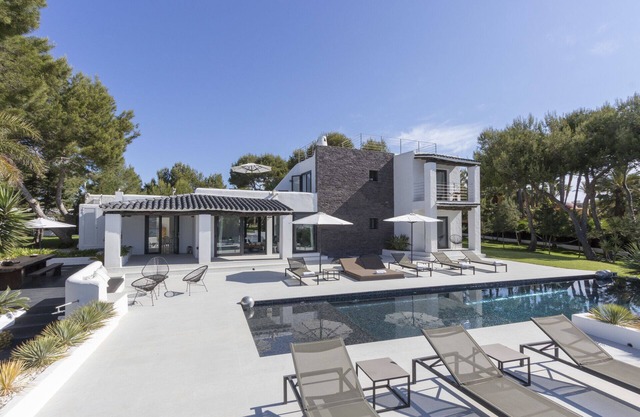 The Perfect Luxury Villa close to the Beach, Ibiza Villa 1038