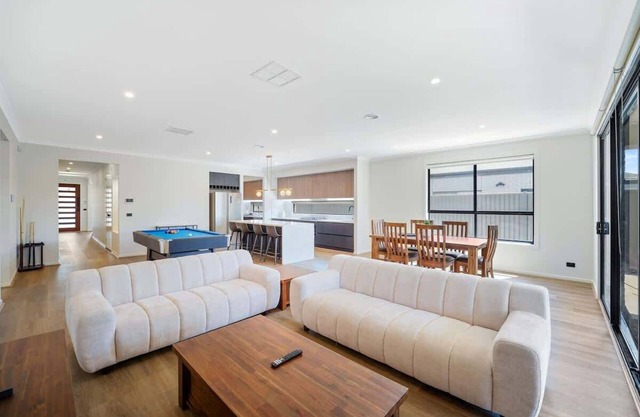The Perfect Beach Family Getaway in St Leonards!