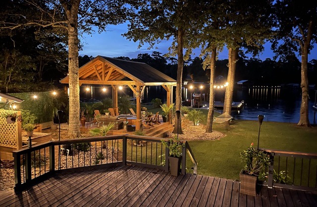 The Perfect Getaway Just 2 hours Northeast of Houston! Come enjoy tranquility!