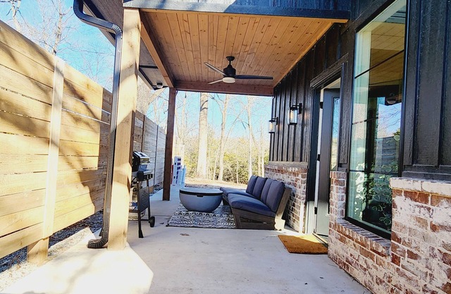 The perfect getaway on Lake Eufaula and just minutes from all things FUN!