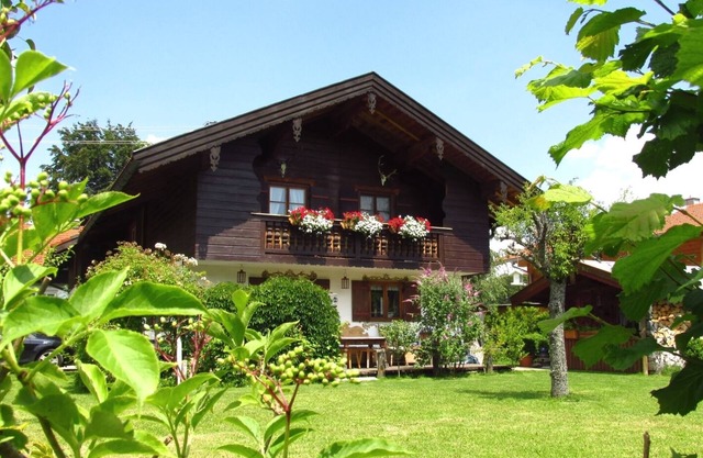 The picturesque apartment in the heart of Bad Wiessee (94 sqm) up to 5 people