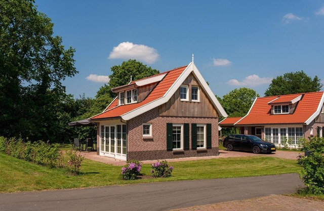 The Pimpelmees is a cosy, spacious holiday home that is fully equipped for a wonderful, comfortable and relaxing holiday.