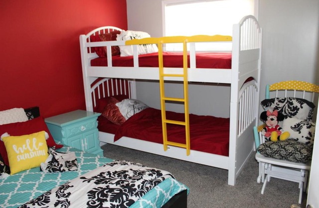 The Polka Dot Cottage - Two Bedrooms - 50s Vibe