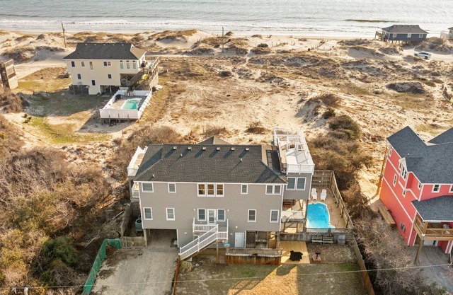 The Pony Tale, 4x4 Beach House with Ocean Views. Dog friendly.