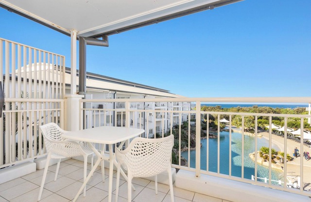The Pool Resort Kingscliff - Studio Ocean and Pool View (3303) - Holiday Management Co.