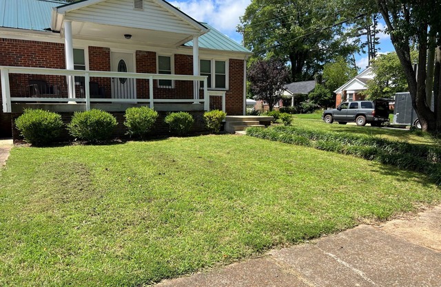 The Porchside Perch Walkable to UNA, Downtown Florence, Seven Points
