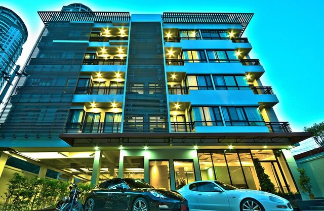 The Present Sathorn