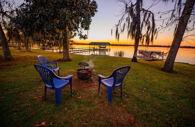 The "Q'whack Shack" on the Beautiful Lake Seminole with dock and boat storage