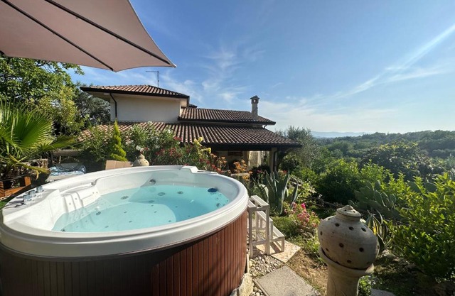 The QUEEN Soggiorno Breve a RICHIESTA OPZIONE Sauna Idromassaggio