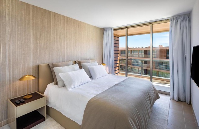 the Quest - Luxury Beach Apartment