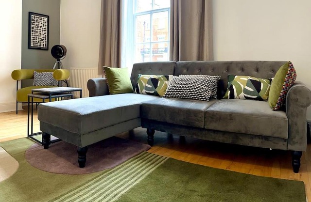 The Quirky Quarter- 2Bedrooms Apartment