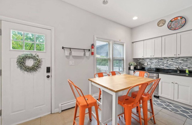 The Rainforest I|Sleeps 9|20m to NYC|Free Parking