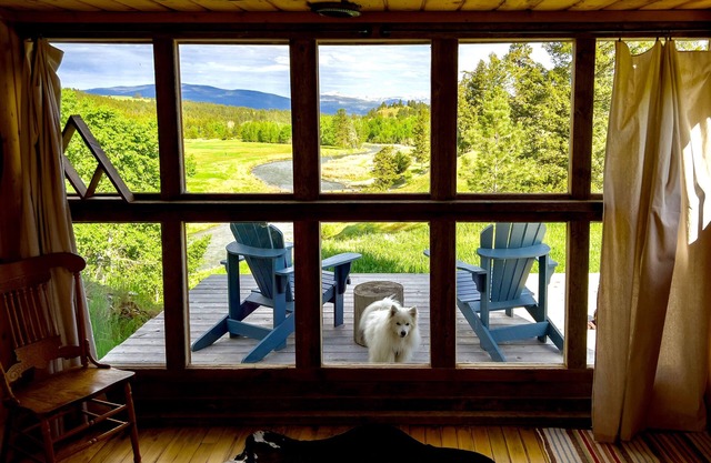 The Ranch Hand - Epic River + Mountain Views