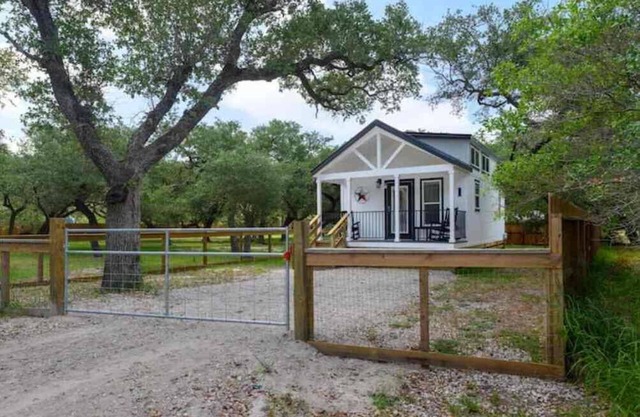 The Rattle Trap Tiny house fenced yard