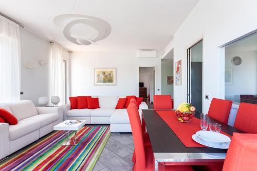 the red penthouse - family apart with terrace 2 bedroom private park