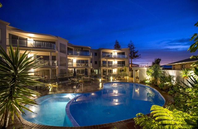 The Reef Beachfront Apartments