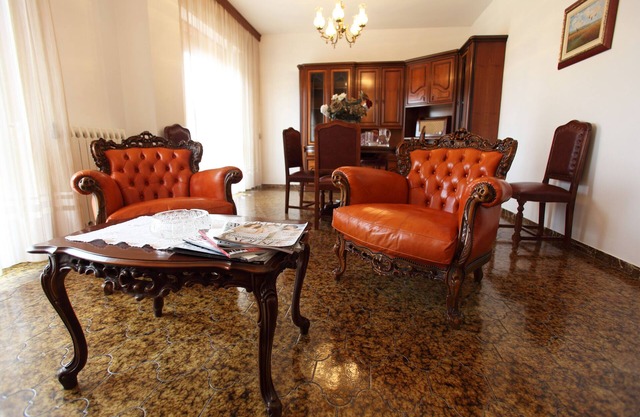 The Residence of Bacchus GRECHETTO