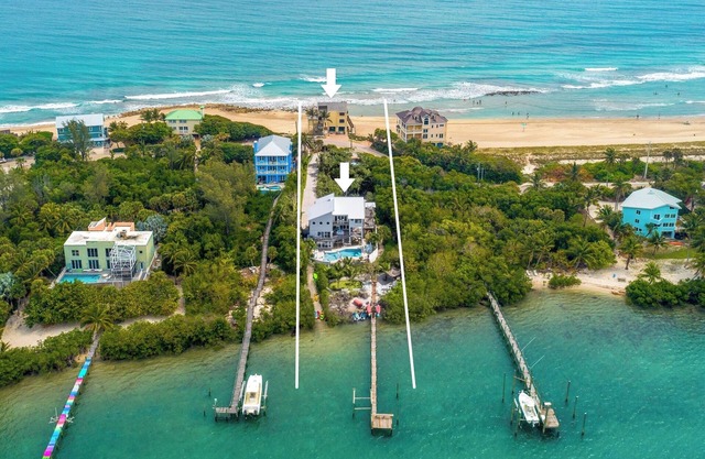 The Resort at Bathtub Beach: 19BR/11BA Ocean2River, Pool, Elevator, Dock, Beach!