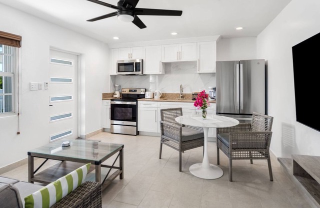 The Ridge Villa: 1 BDR