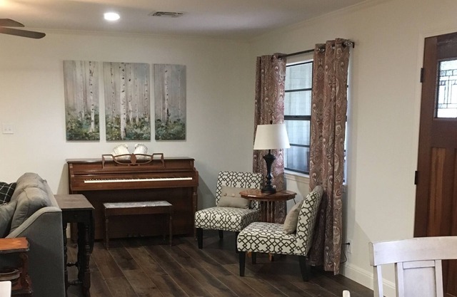 The Riley Place - The perfect Dripping Springs getaway