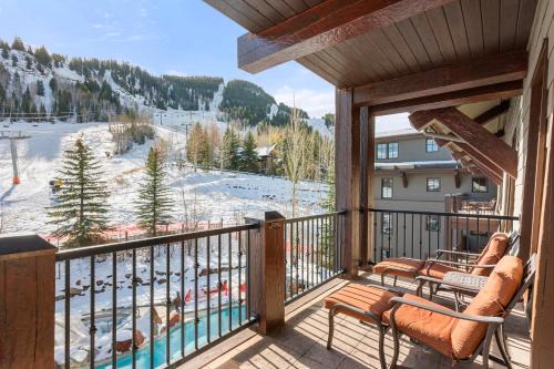 The Ritz-Carlton Club, 3 Bedroom Premier Residence 8303, Ski-in & Ski-out Resort in Aspen Highlands