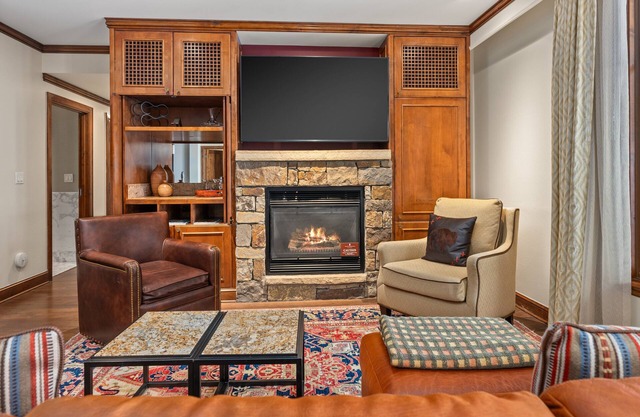 The Ritz-Carlton Club | Two-Bedroom WR Residence 2305, Ski-in & Ski-out Resort in Aspen Highlands