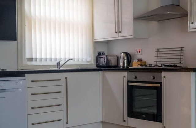 The Roman Gathering 5 Bed - Sleeps 12 City Centre