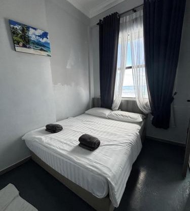 The Room Inn - BS