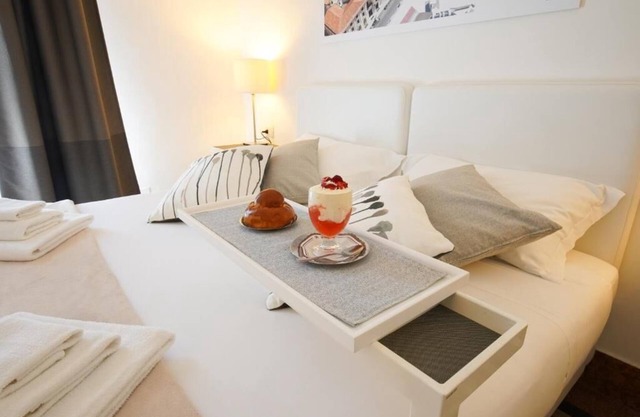 The Rooms of Piazza Cairoli, Deluxe Double or Twin Room