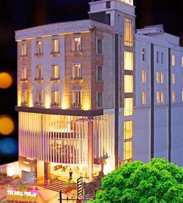 The Royal Phular Hotel, Muzaffarpur