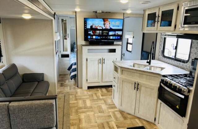 The RV Sleeps 8 - 36'