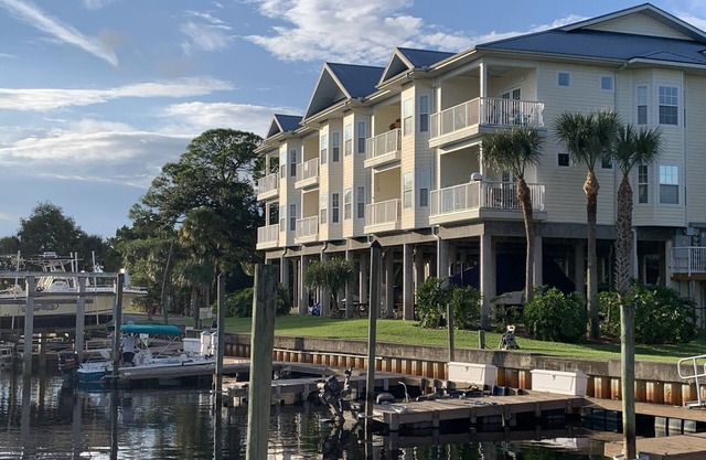 The Salty Snook in Suwannee, FL BEST LOCATION in Complex with Private Boat Slip!