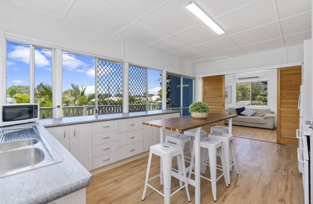 The Sand Ranch - Family Beach House