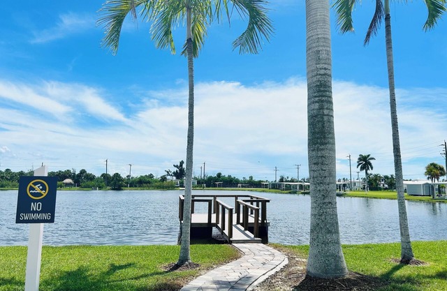 The Sanibel Sunshine Cottage