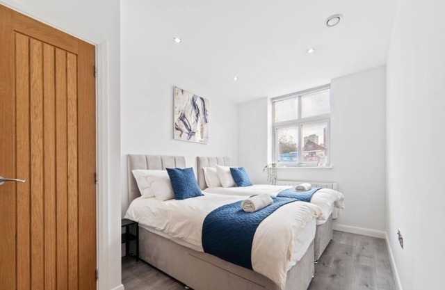 The Sapphire Suite City Centre
