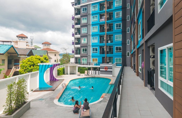 The Scene Condo By The Rich