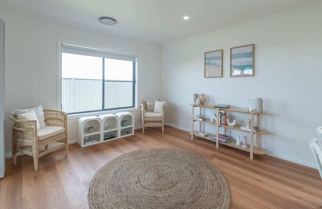 The Seaspray - Coastal Themed Retreat, BBQ