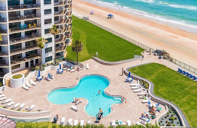 The Sherwin - Lovely 2 Bedroom Oceanview Waves Sweeping Shoreline