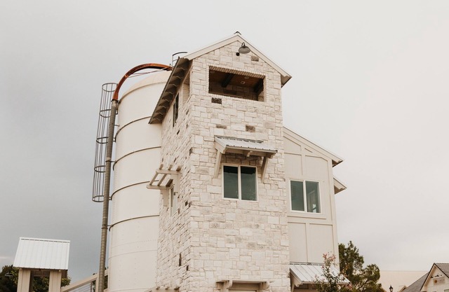 The Silo Inn near Zion, Snow Canyon and Bryce Canyon! honeymoon getaway. 2023