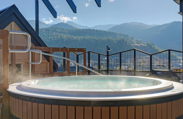 The Silver Valley Slope - Resort and Hot Tub