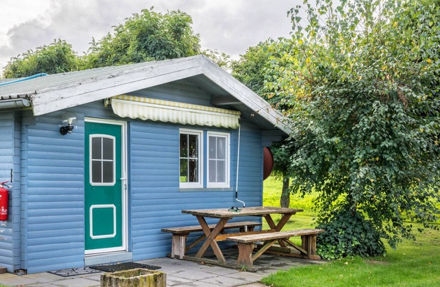 The Small Guest House with Pool, Wi-Fi & Garden
