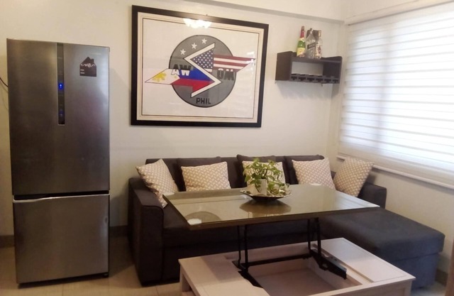 The SPLENDOR: Comfortable living by Awsom Phil