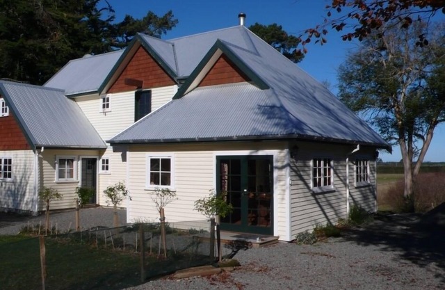 The Stablehand Quarters at Gunyah Country Estate by Mt Hutt