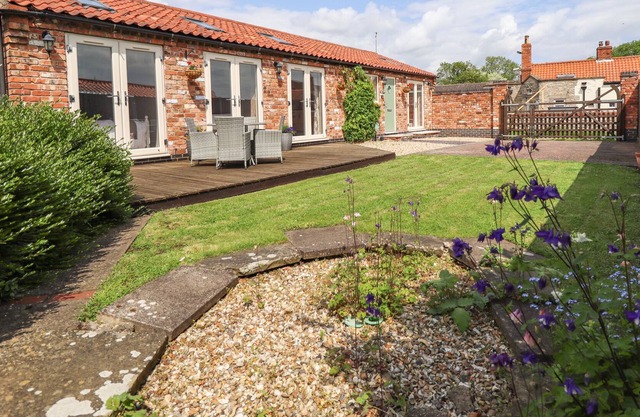 THE STABLES, family friendly, with a garden in Metheringham