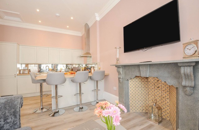 THE STANNARY, pet friendly, character holiday cottage in Helston