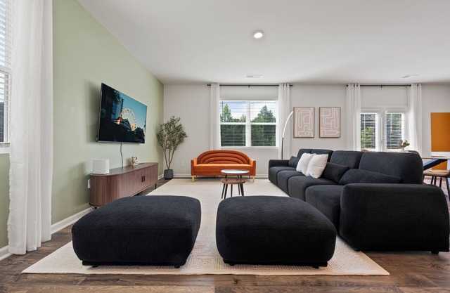 The Stay Haus - Modern 4 Bedroom
