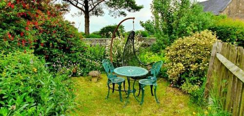 The Studio in the Garden by Hillend Cottages
