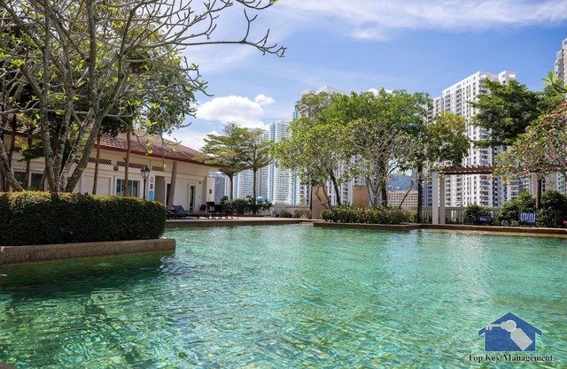 The Suites Straits Quay