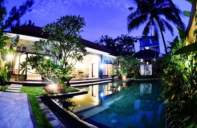 THE SUJANA VILLA 2 BEDROOM WITH PRIVATE POOL COZY & FRIENDLY UBUD