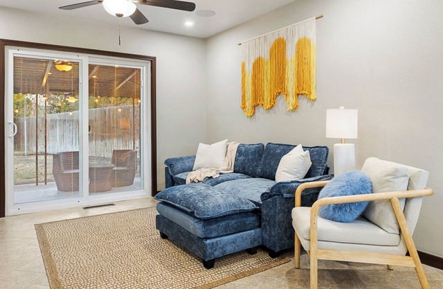 The Sunlit Vista, 2BR Home in Richland w/Fenced Backyard
